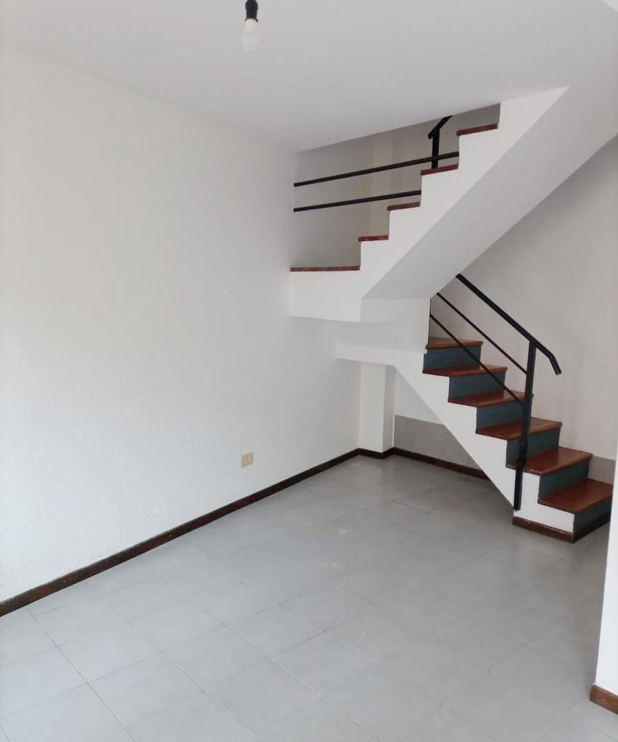 Foto de Alquiler Bernal Ph tipo Duplex Interno., imagen 1