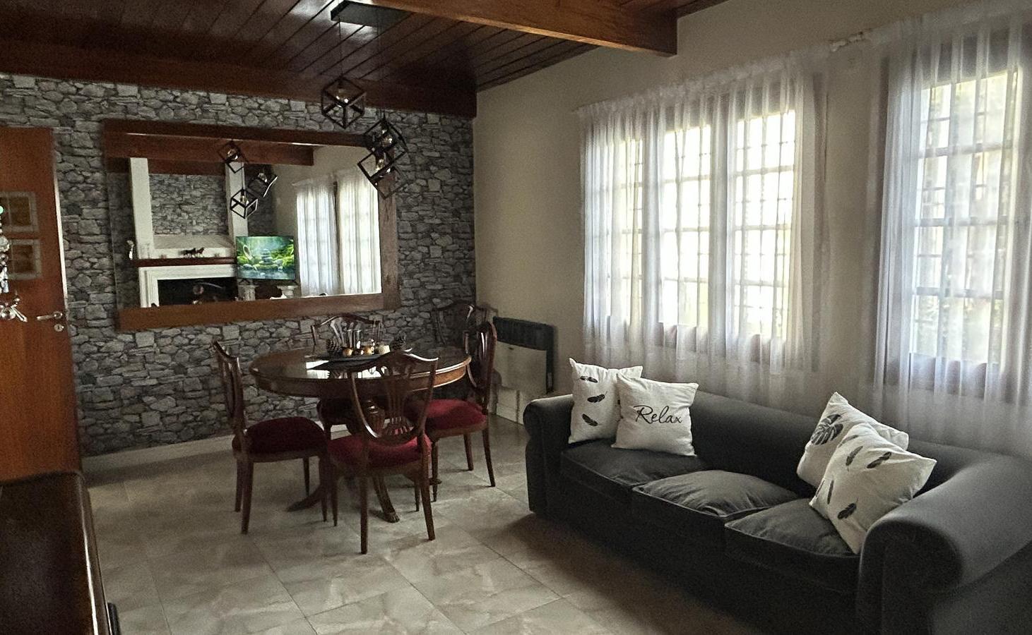 Foto de Casa Venta Barrio Parque Bernal, imagen 3