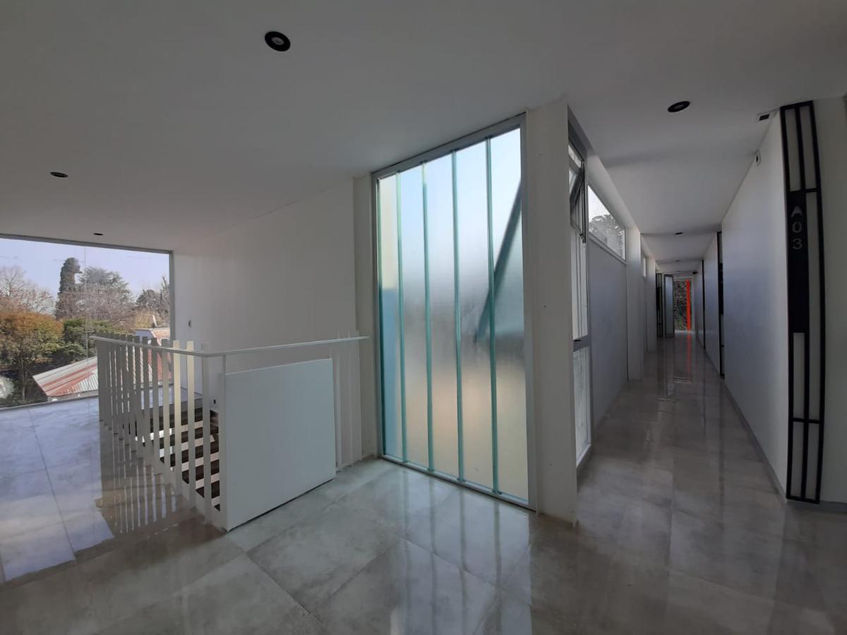 Foto de Local en venta 40 mts2 en Paseo Nirvana ( Patio) - Cno Belgrano y 478, imagen 4