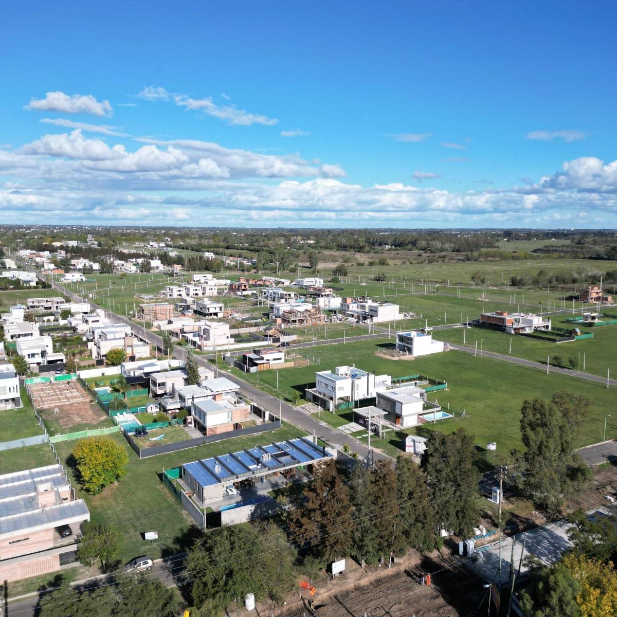 Lote 13,40 x 23,40 BARRIO DON CARLOS I | ESCRITURA | 138 y 508 bis José Hernández LP