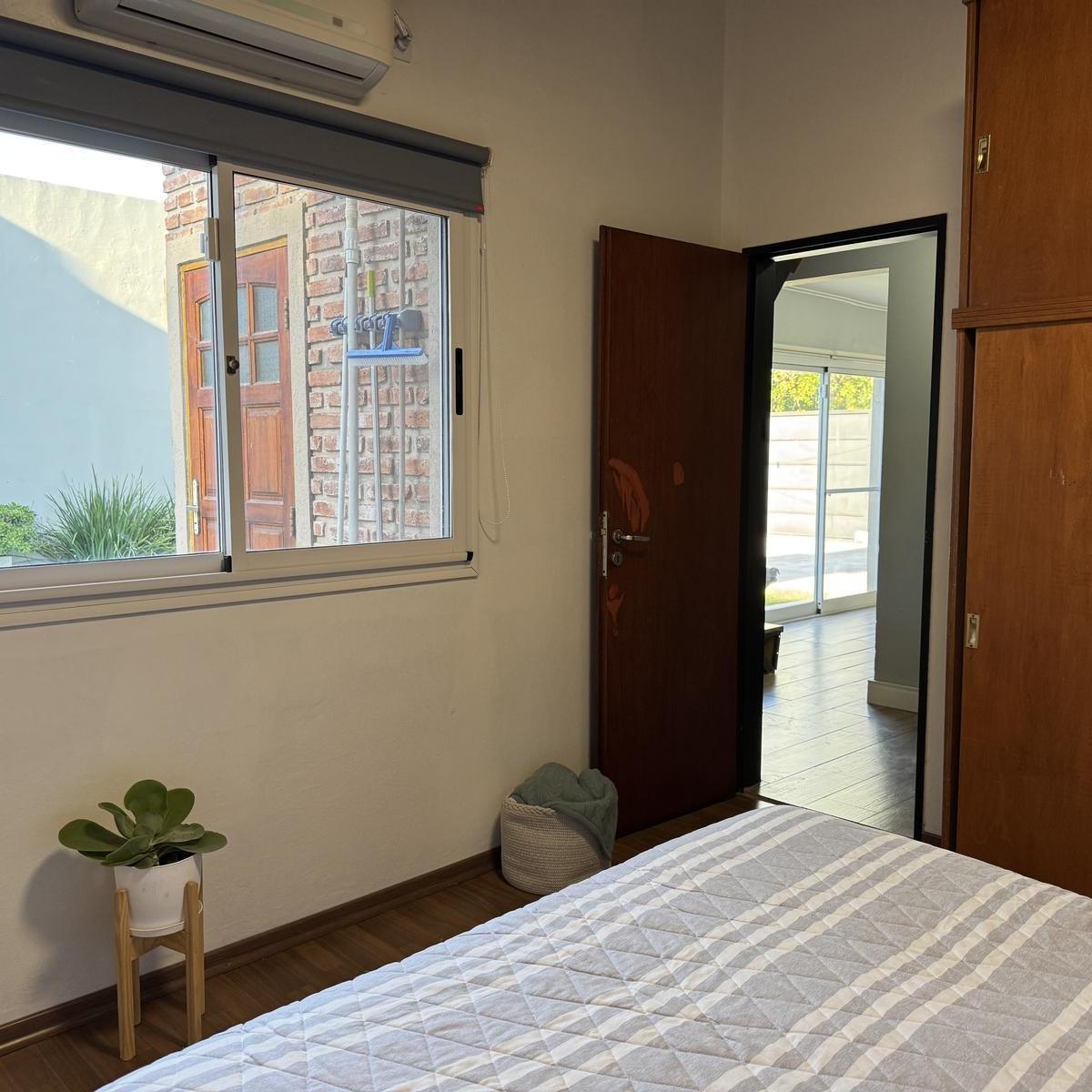 Casa en City Bell, 3 Dorm. con Pileta Calle 462 14a y 14b 3