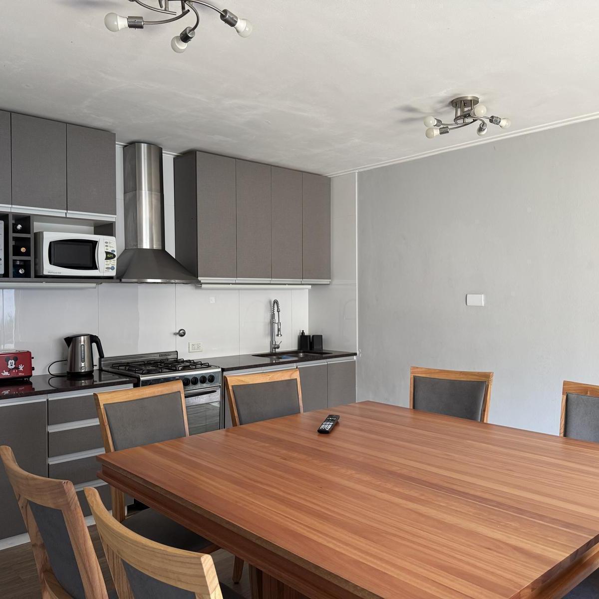 Casa en City Bell, 3 Dorm. con Pileta Calle 462 14a y 14b 1