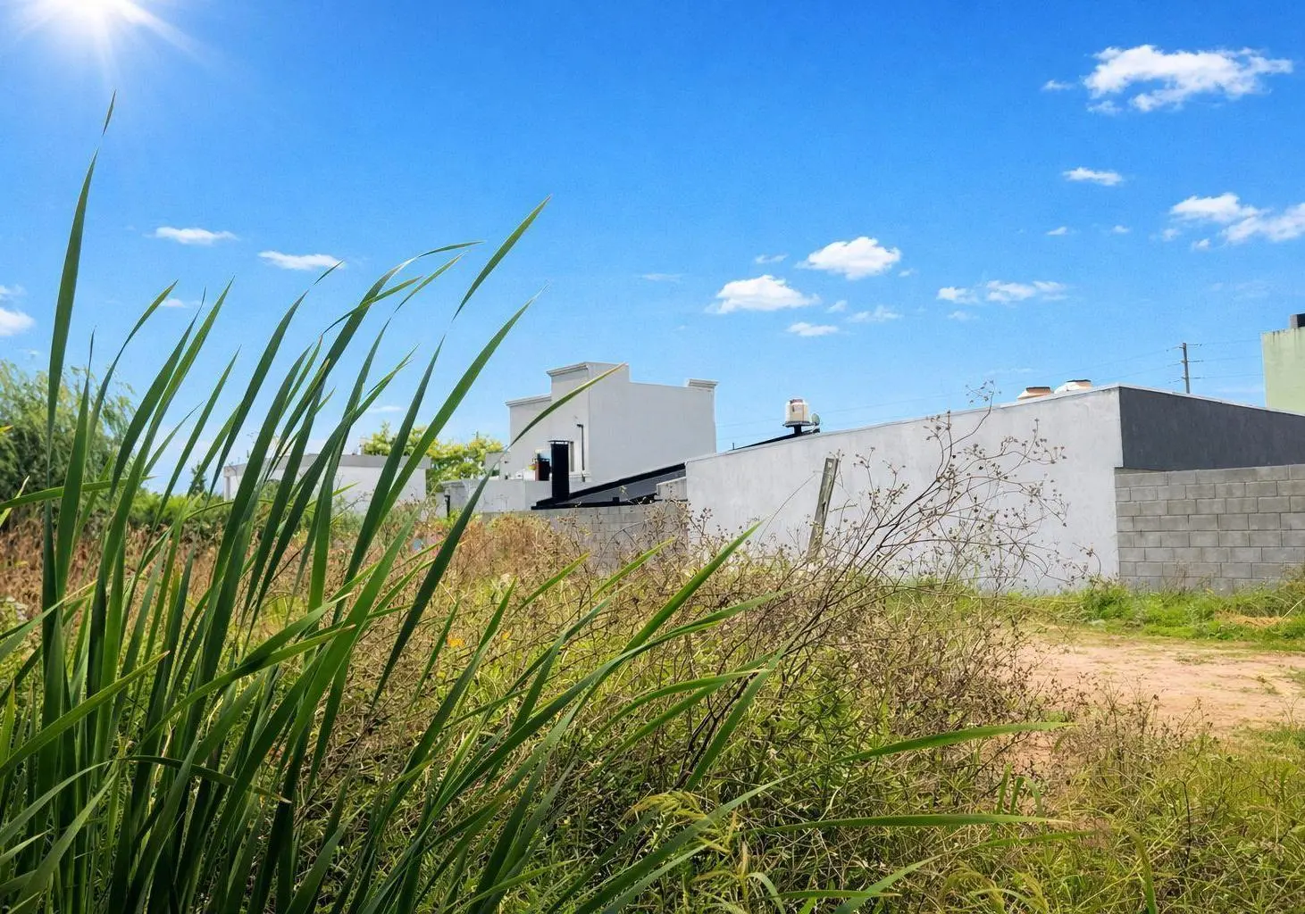 OPORTUNIDAD LOTE EN VENTA EN CALLE 8 ENTRE 491 Y 492 - VILLA CASTELLS 2