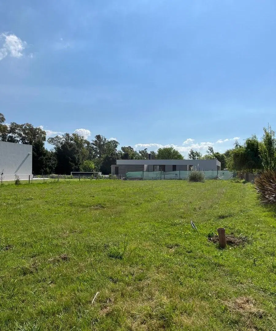 LOTE EN GRAND BELL - BARRIO PRIVADO CITY BELL - 990 MTS 1