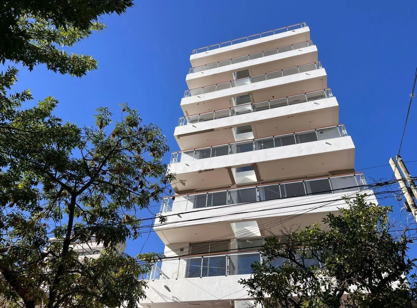 VENTA MONOAMBIENTE A ESTRENAR - Calle 8 e/ 38 y 39  La Plata 3