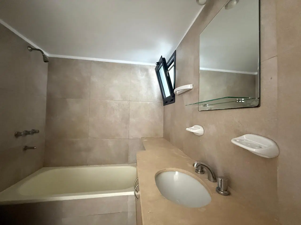 ALQUILER DEPARTAMENTO 1 DORMITORIO CON COCHERA - CALLE 6 e/ 60 y 61 - LA PLATA 3