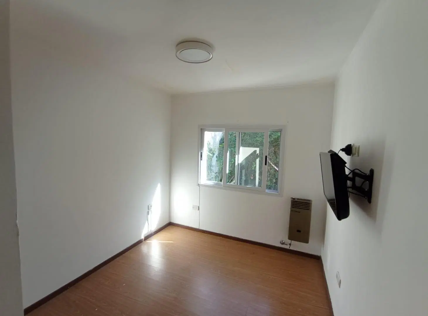 ALQUILER CASA 2 DORM - PARQUE - 454 e/ 28 bis y 29 - CITY BELL - LA PLATA 5
