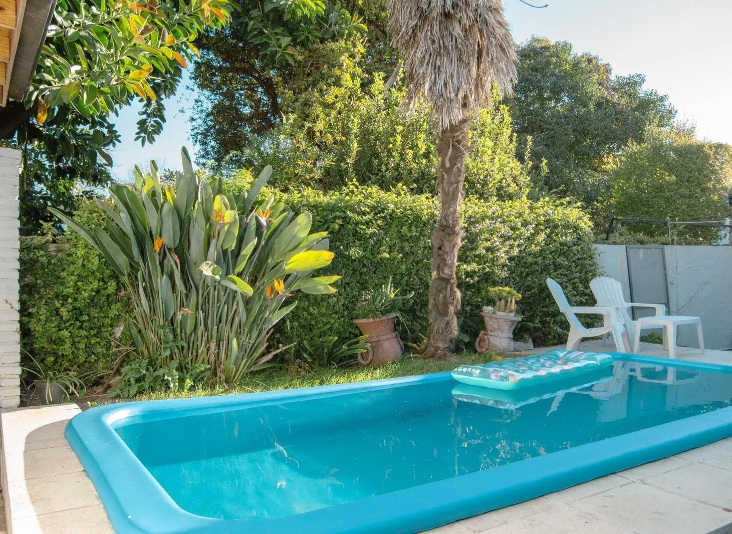 Casa en venta - una planta - de 2/3 dormitorios con jardín, pileta y quincho - 67 8 y 9 | La Plata 2