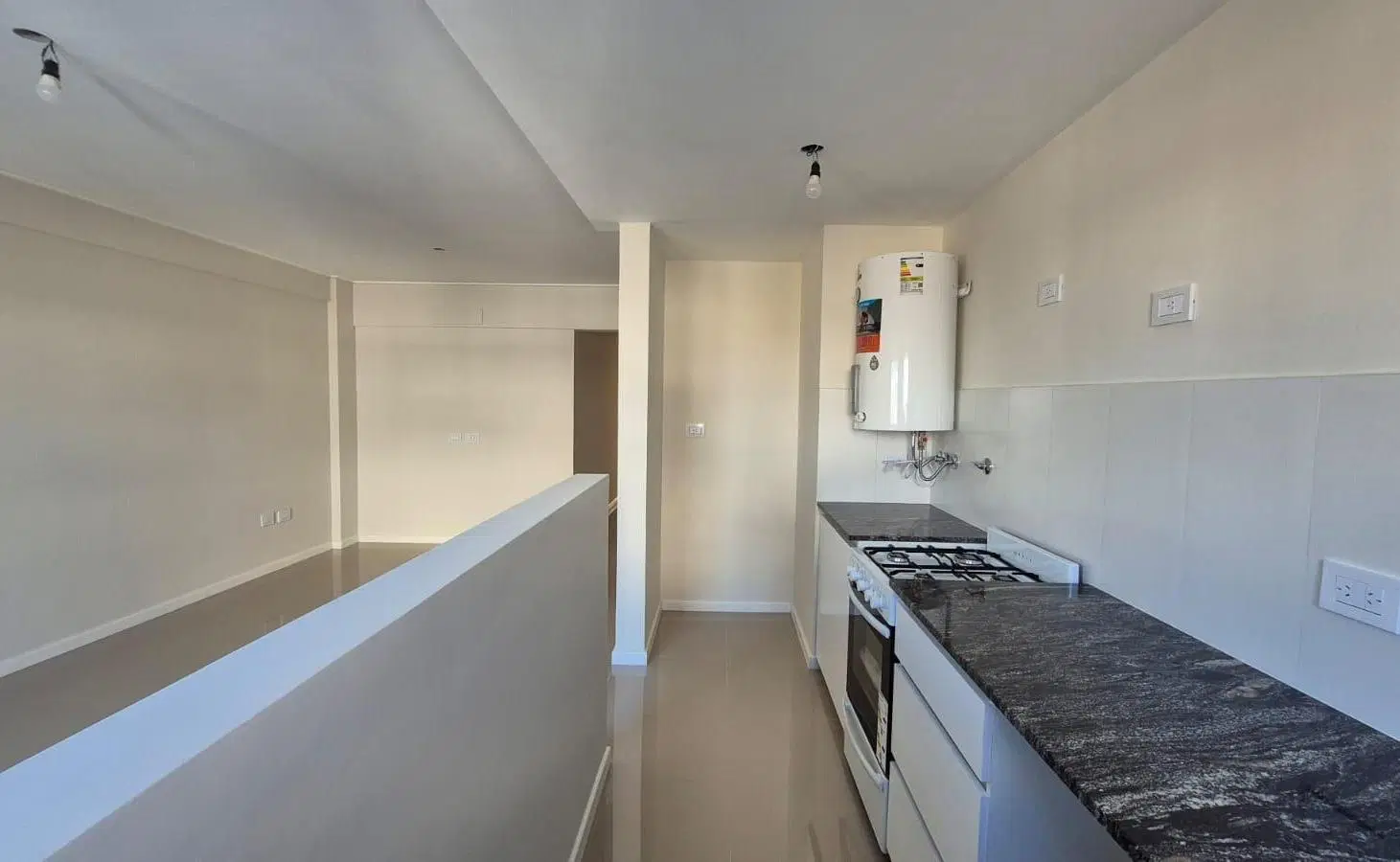 Departamento a estrenar, Semipiso 1 Dormitorio + Cochera 8 vo piso ALARO 4
