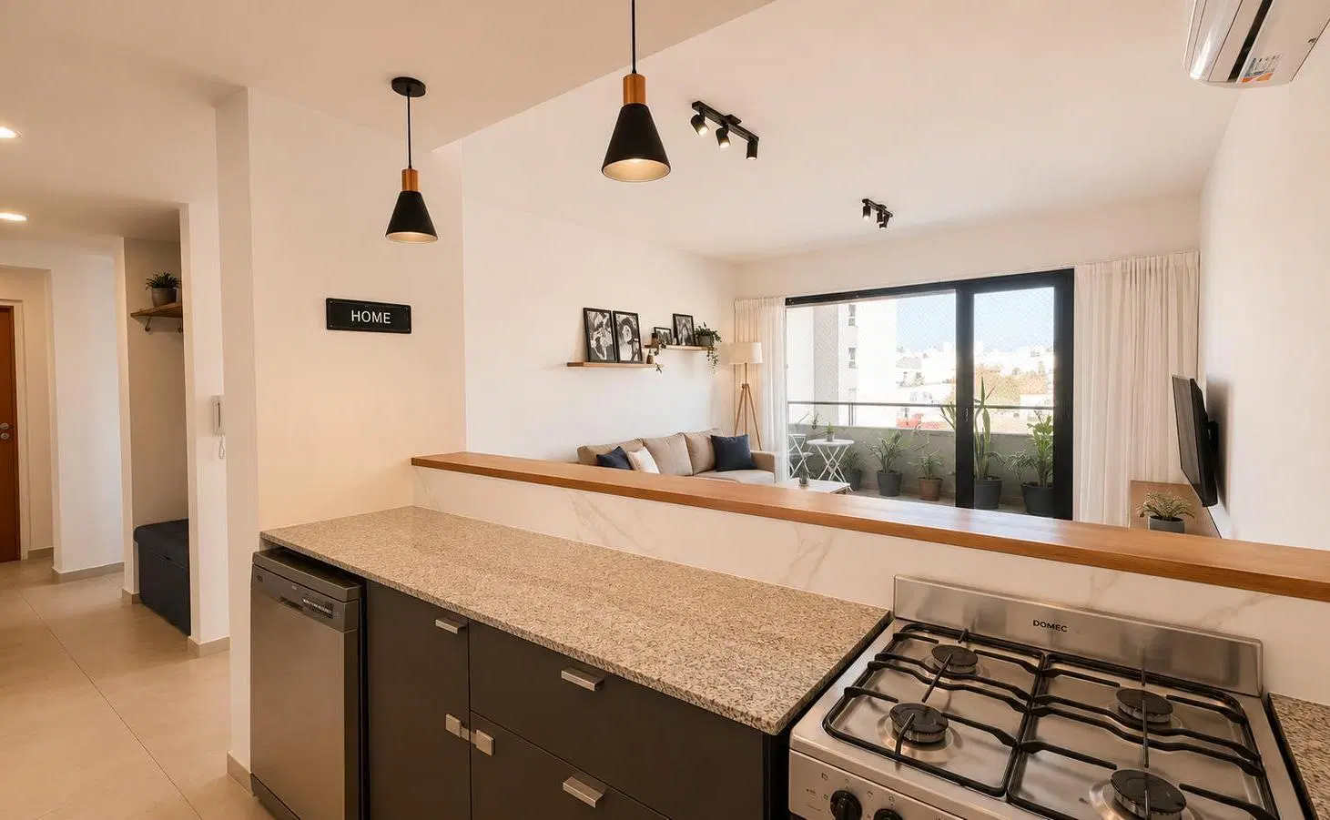 DEPTO EN VENTA DOS DORMITORIOS CON COCHERA - Calle 8 e/ 34 y 35 La Plata 4