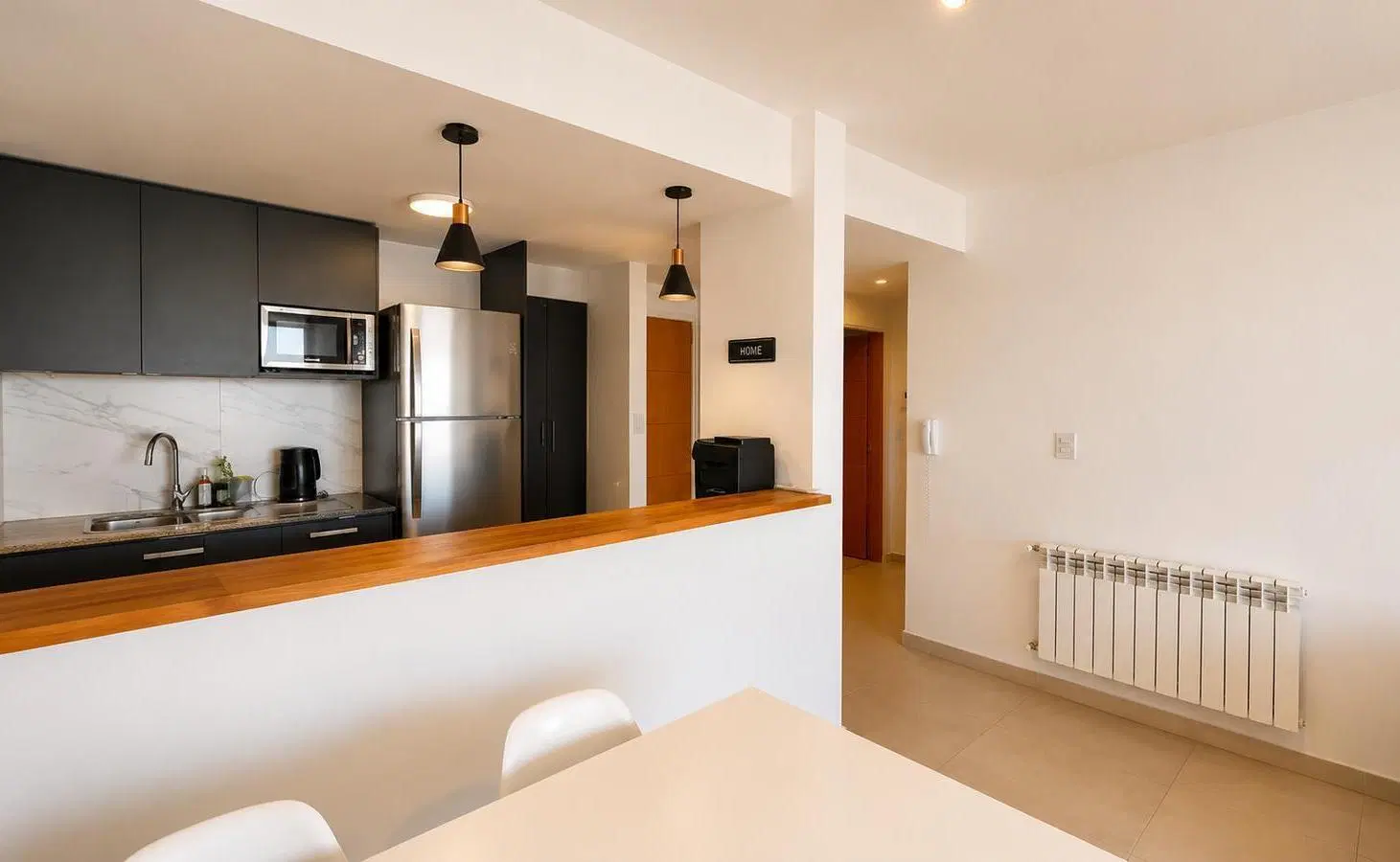 DEPTO EN VENTA DOS DORMITORIOS CON COCHERA - Calle 8 e/ 34 y 35 La Plata 3
