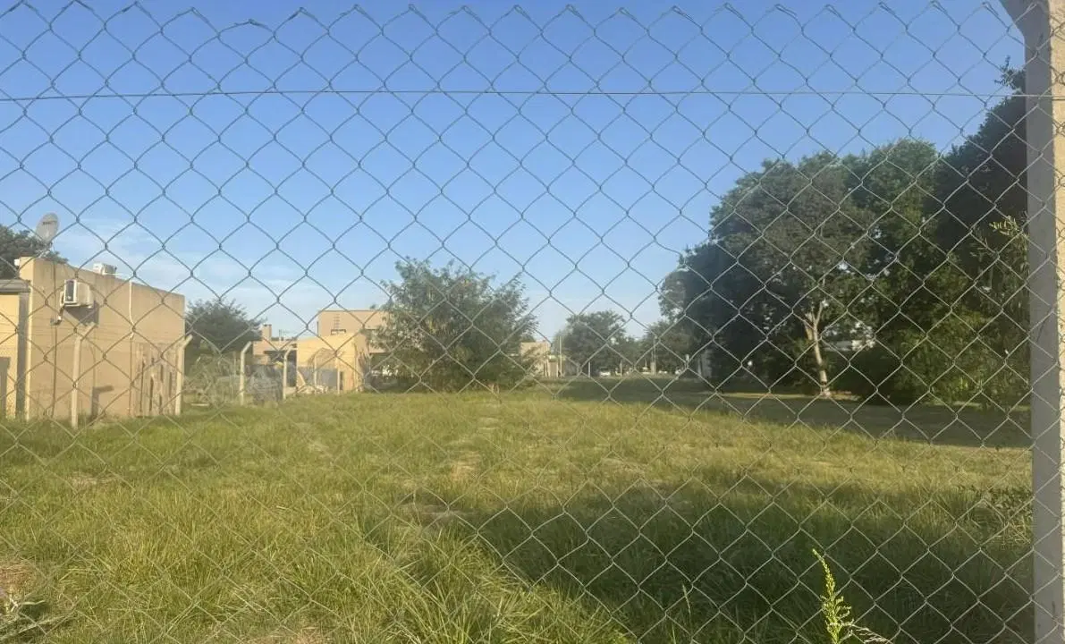Oportunidad. Lote en venta, Apto Banco, en Barrio La Chiquita calle 135 y 446, City Bell 2