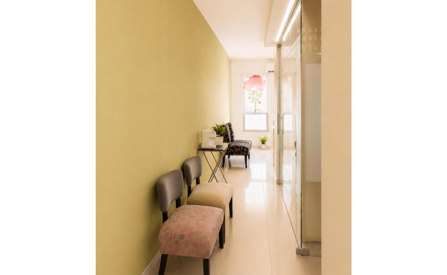 Foto de ALQUILER OFICINA- 75 Mt2 IDEAL PROFESIONALES - PASEO DON CARLOS AV. 31, imagen 2