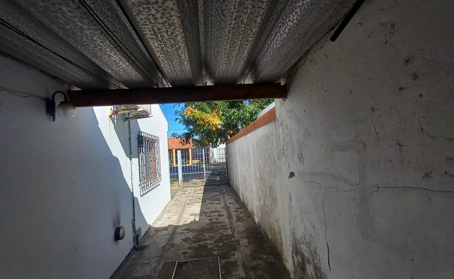 VENTA Casa - 2 dormitorios - calle 158 y 65, Los Hornos 1