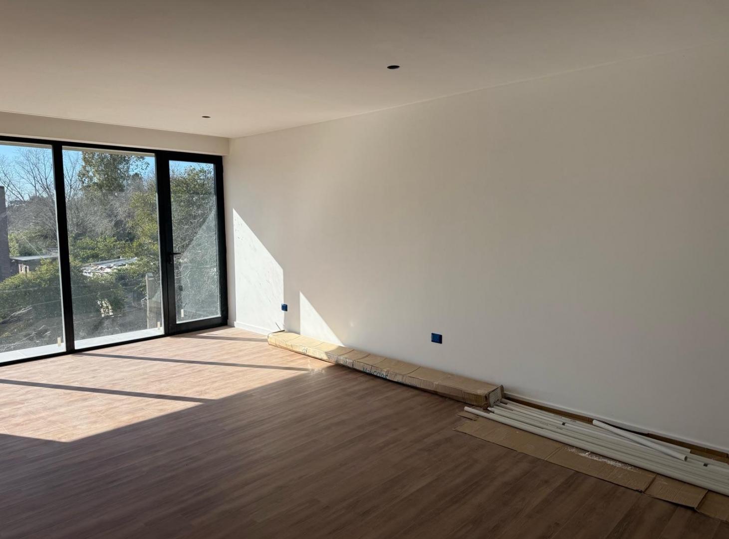Foto de OFICINA A ESTRENAR EN ALQUILER - PELLEGRINI Y 14B - CITY BELL - LA PLATA, imagen 1