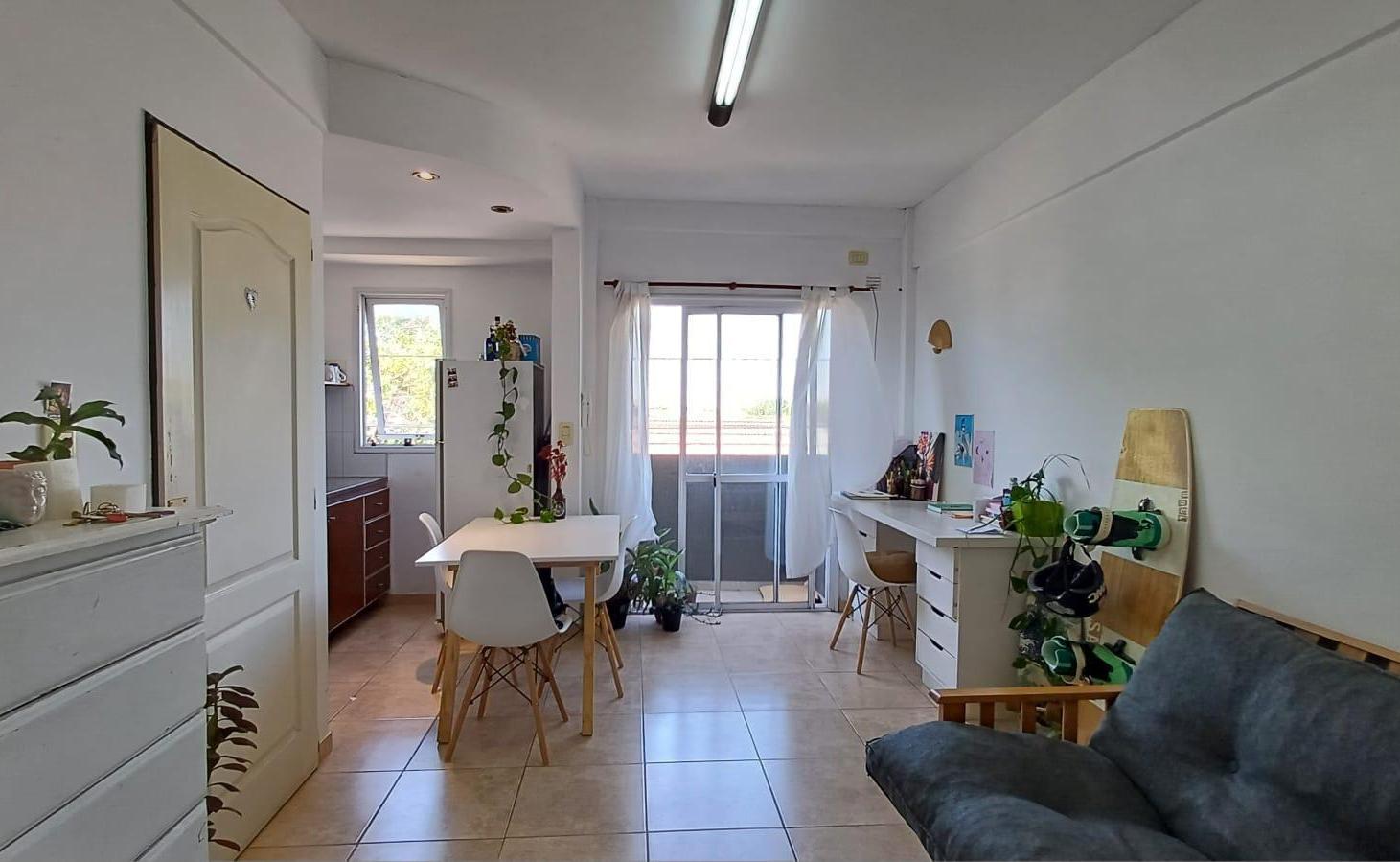 Foto de DEPARTAMENTO SEMIPISO 1 DORM - APTO BANCO - 30 e/55 y 56 - LA PLATA, imagen 1