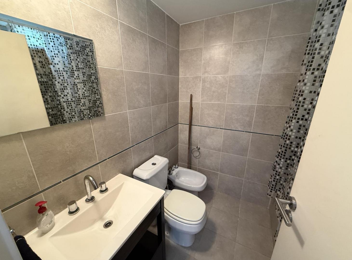 Foto de Departamento de 1 dormitorio en PB con amplio Jardín - La Plata, imagen 4