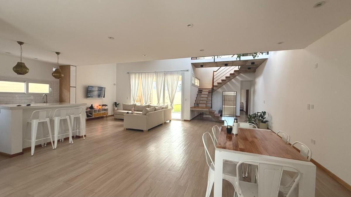 Foto de VENTA CASA 4 DORM-PARQUE -140 E 505 BIS Y 506 - ALTOS DE DON CARLOS I, imagen 1
