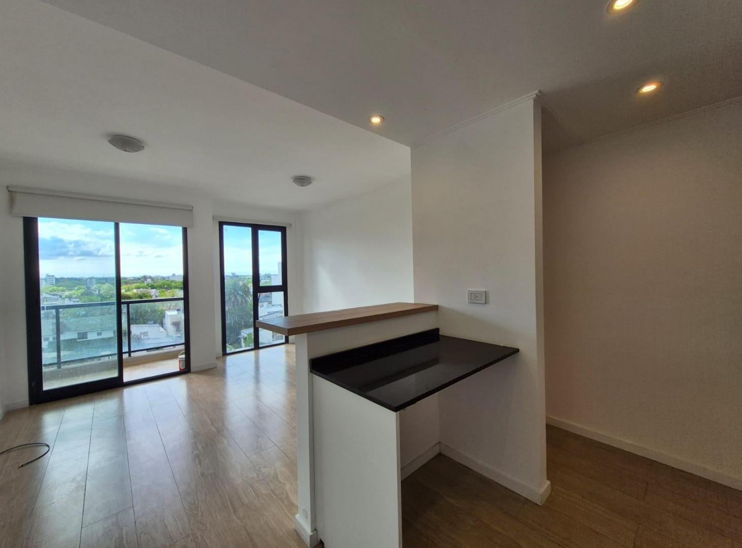 Foto de MODERNO MONOAMBIENTE EN ALQUILER CON COCHERA – AV. 38 ENTRE 17 Y 18, imagen 5