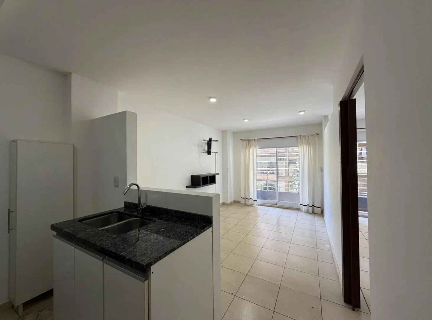 ALQUILER - Pte. Roca / San Lorenzo - 1 dorm 5