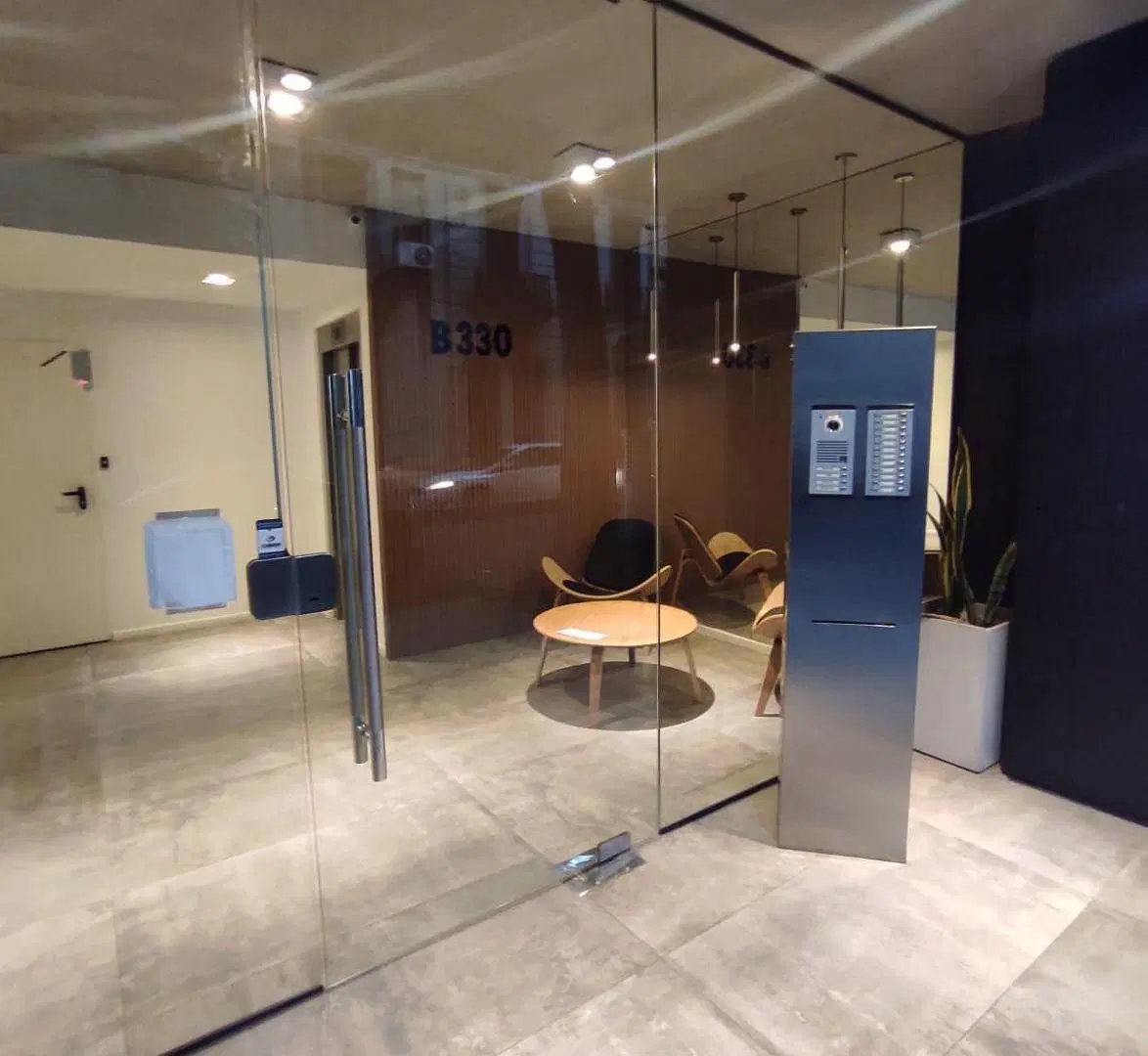 ALQUILER - Balcarce / Catamarca - OF. PB c/patio 4