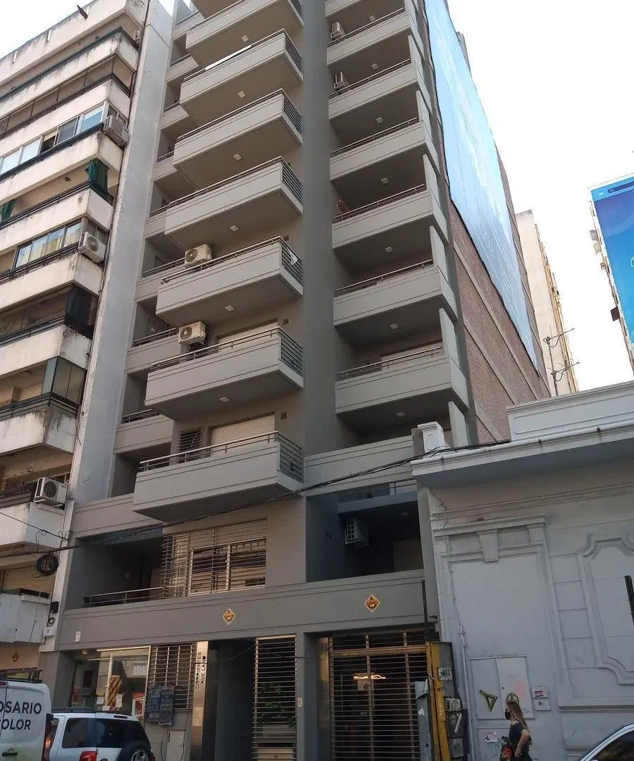 VENTA - Corrientes / Av. Pellegrini - 1 amb - amenities 5