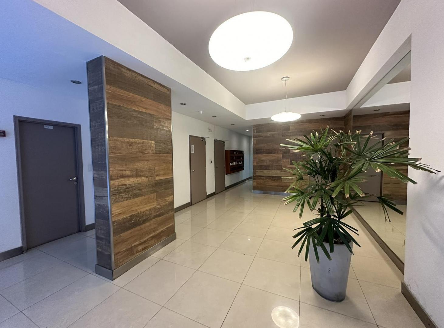 Foto de VENTA - Salta / Corrientes - 1 amb, imagen 3