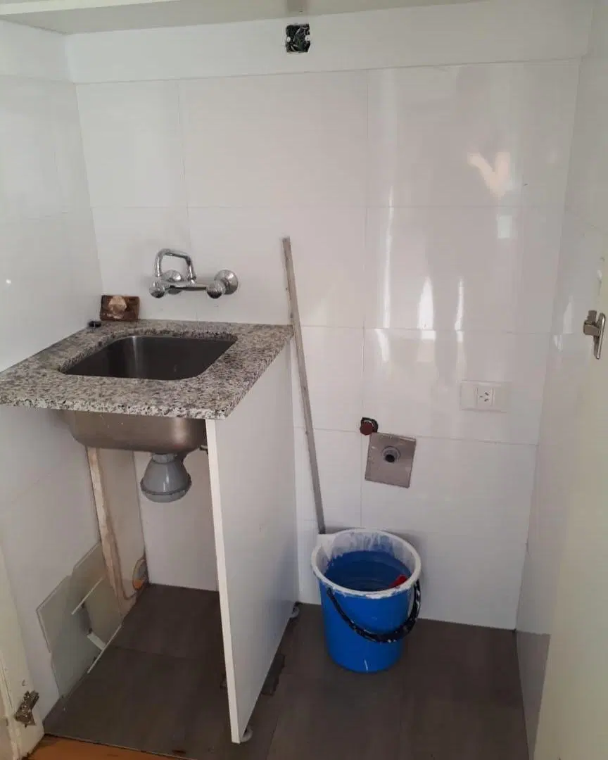 ALQUILER - Laprida / Av Belgrano - Piso exclusivo 4