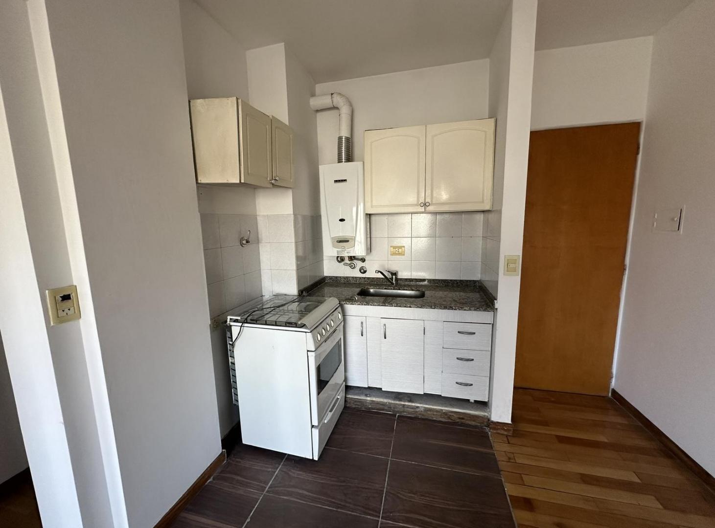 Foto de ALQUILER - Bv. Oroño / Santa Fe - 1 dorm, imagen 2