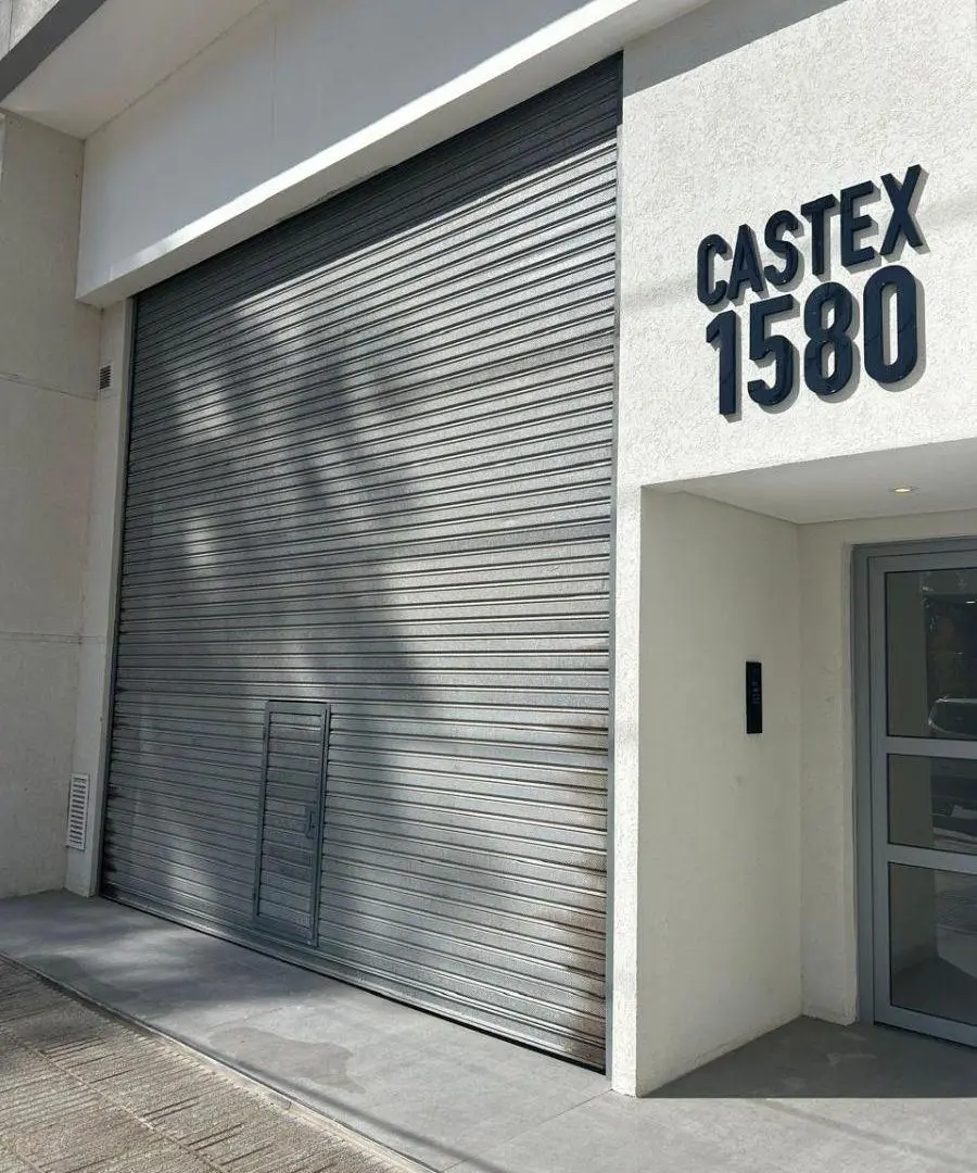 LOCAL COMERCIAL EN ALQUILER A ESTRENAR-90 M2 -SOBRE AV.MARIANO CASTEX-COMPLEJO CANNING CENTER 3