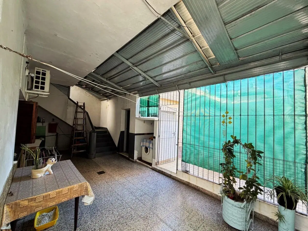 Venta casa 4 ambientes - Lote propio - Multifamiliar 4