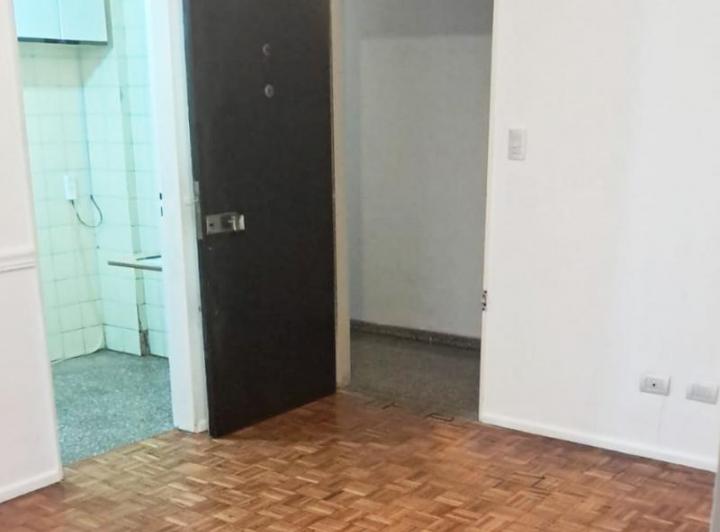 2 Ambientes. (4to Piso) Excelente Ubicación 2