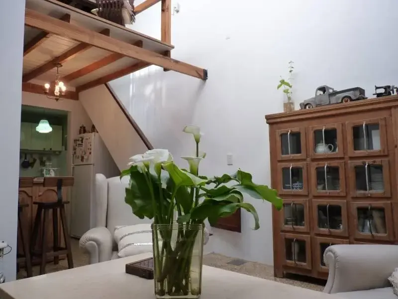 Alquila luminoso PH en dos plantas, con terraza y parrilla en Villa Urquiza, CABA 3