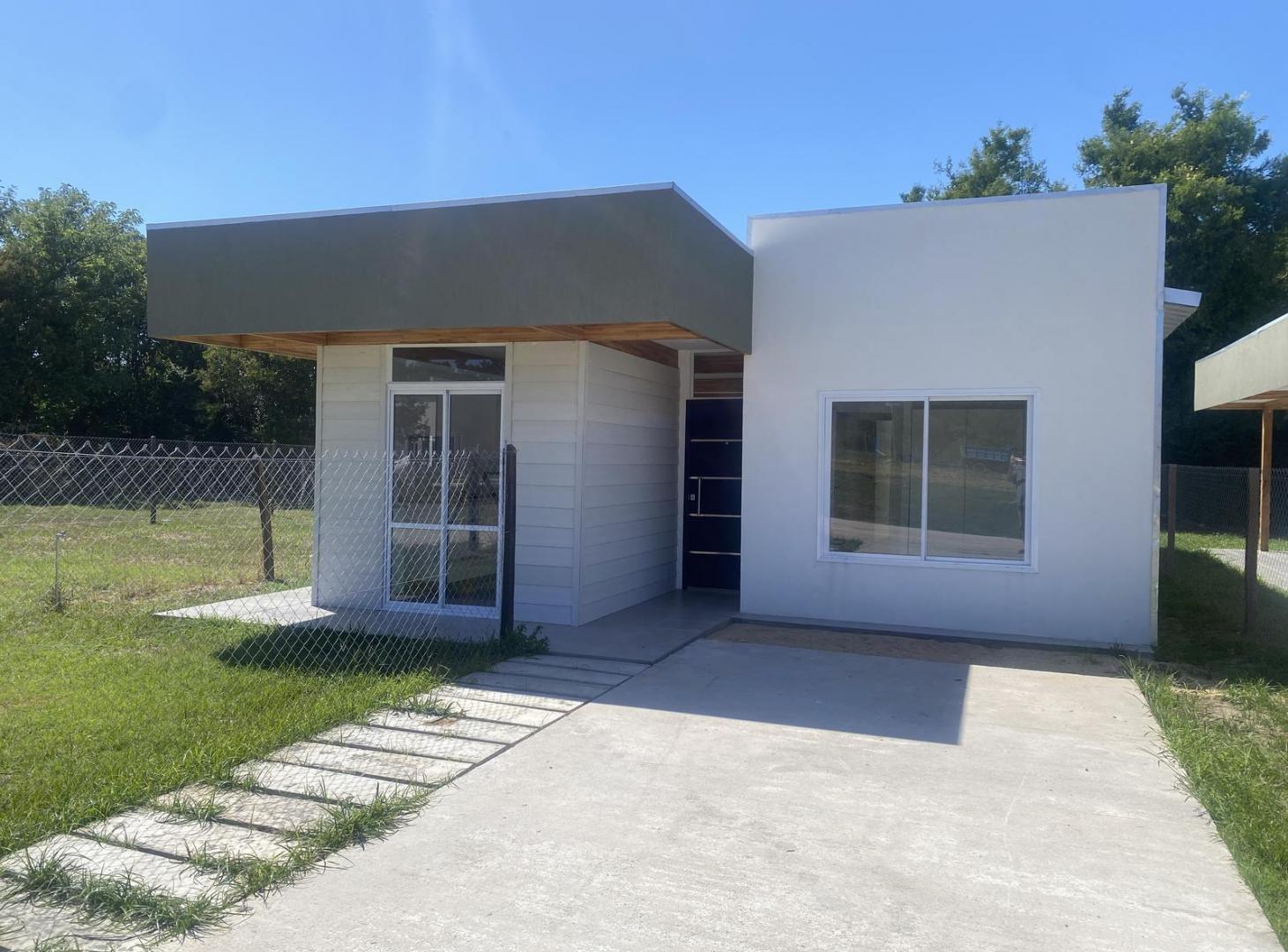 Casa a estrenar en barrio cerrado Garden sobre ruta 36 altura Arturo Segui