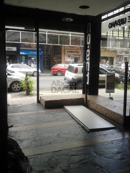 Local en Alquiler en 49/8 y 9 La Plata - Alberto Dacal Propiedades
