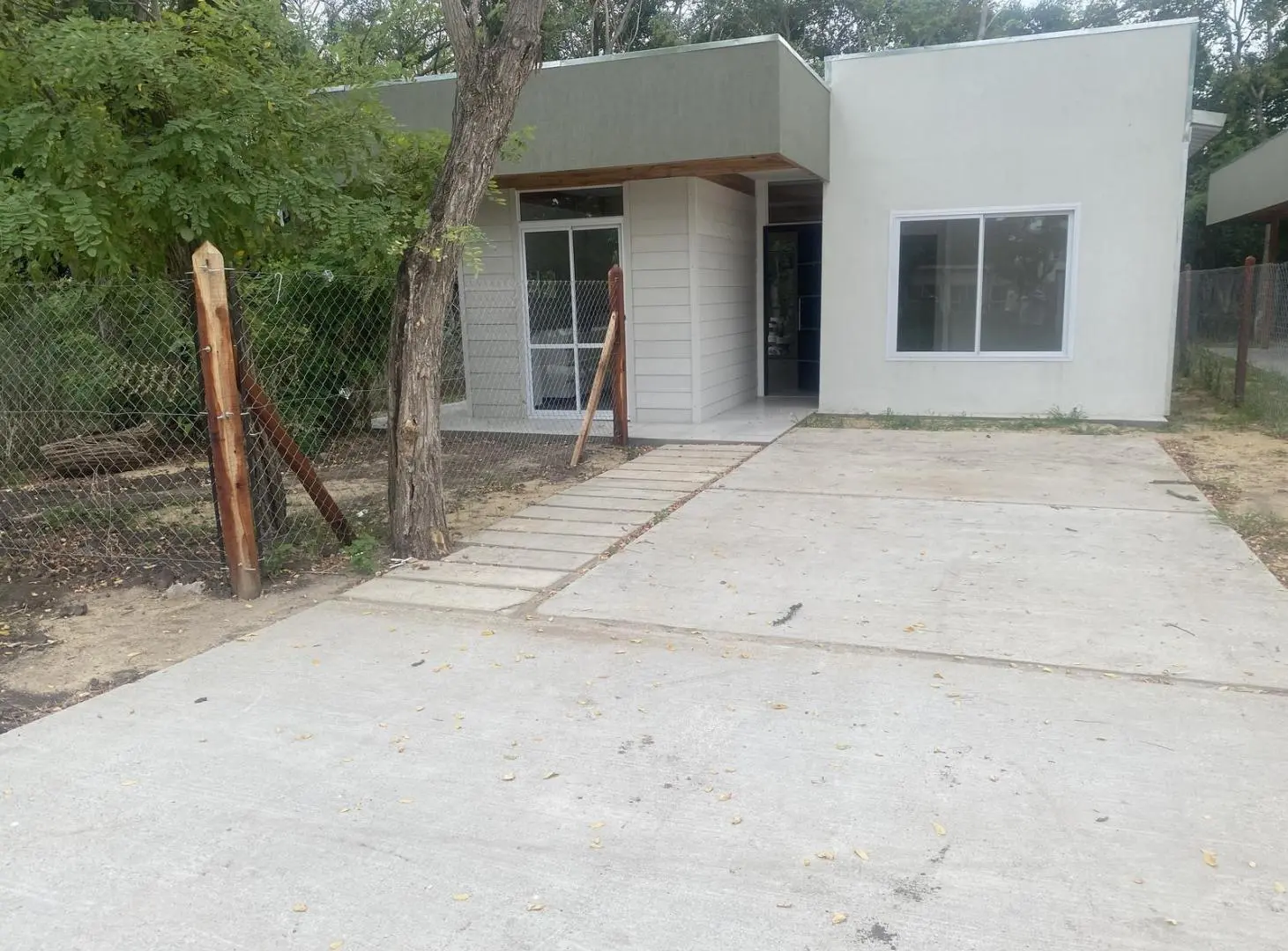 Casa a estrenar 2 dormi en barrio cerrado Garden sobre ruta 36 altura Arturo Segui 5
