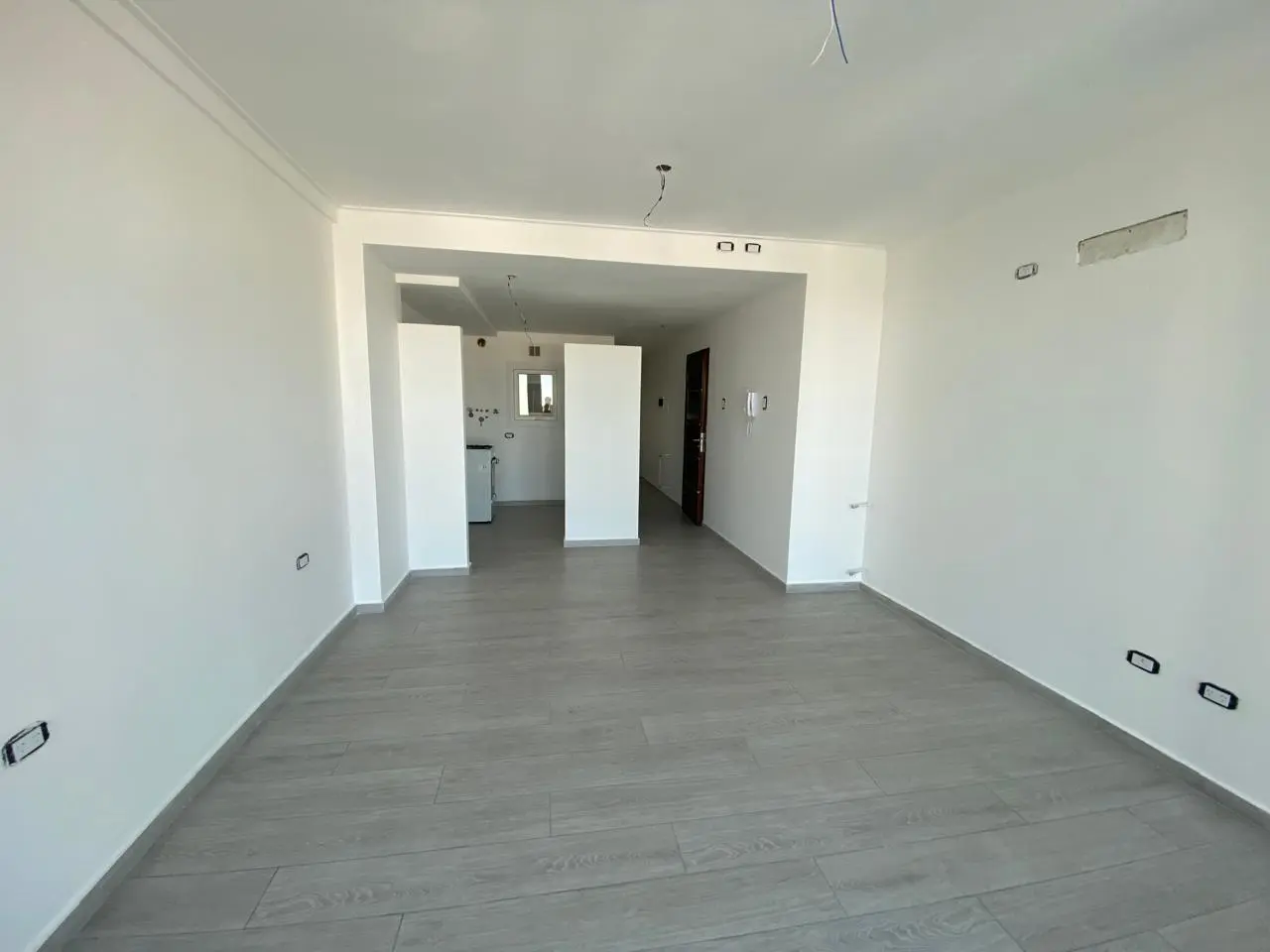 SEMIPISO A ESTRENAR AL FRENTE 5
