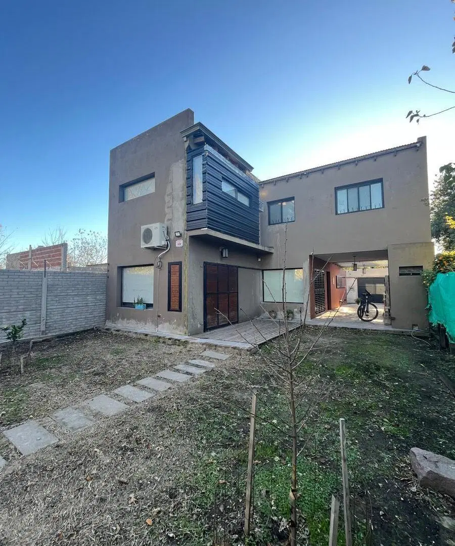 Casa en Los Hornos 2