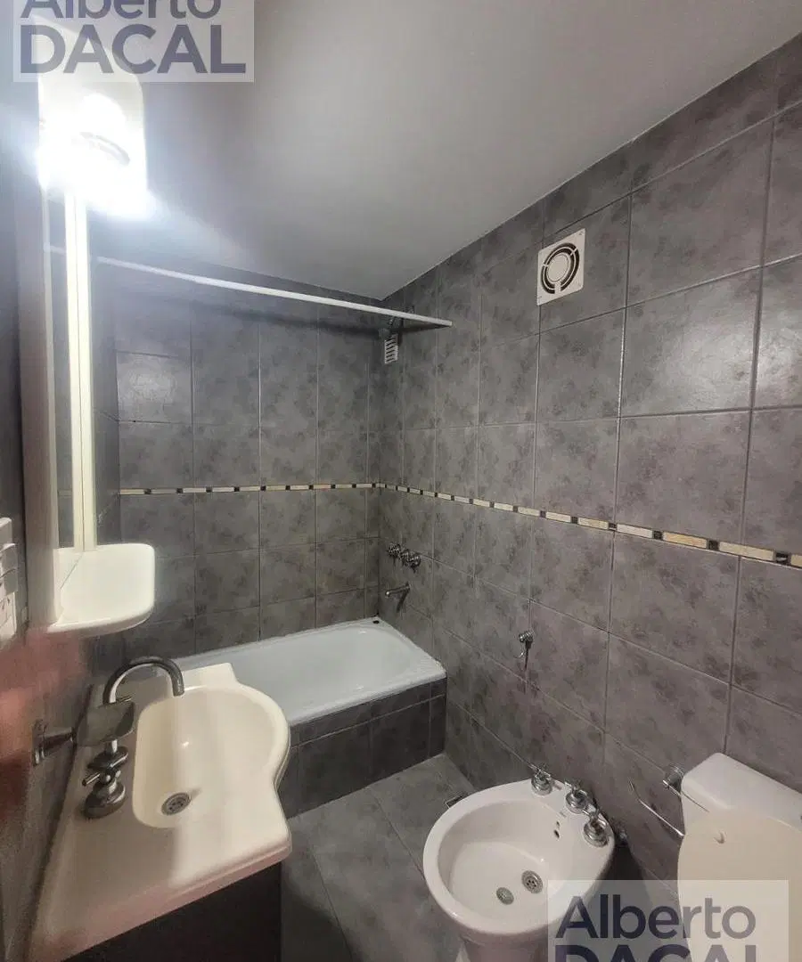 Departamento 3 dormitorios, 2 baños completos pleno centro 3