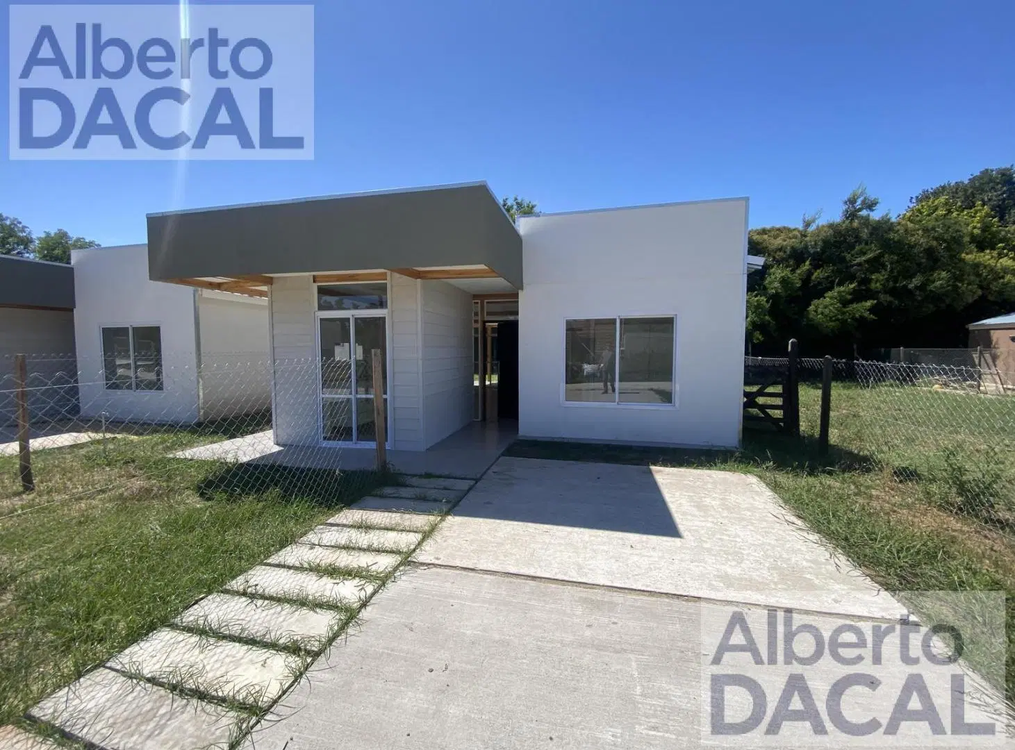 Casa a estrenar 2 dormi en barrio cerrado Garden sobre ruta 36 altura Arturo Segui 5