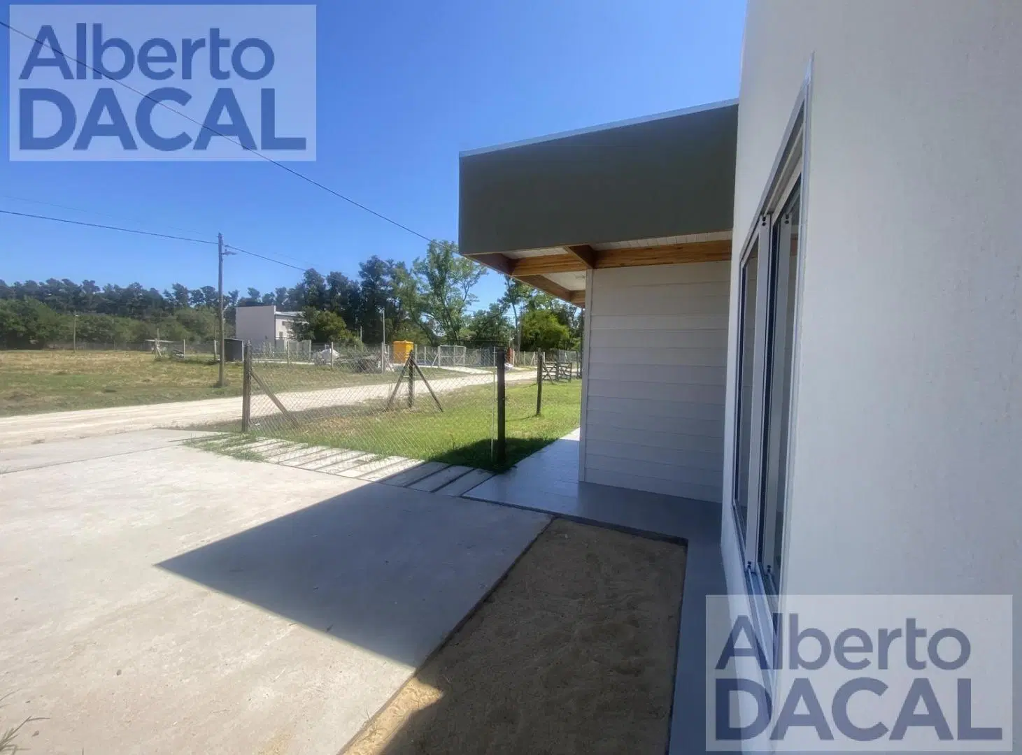 Casa a estrenar en barrio cerrado Garden sobre ruta 36 altura Arturo Segui 5