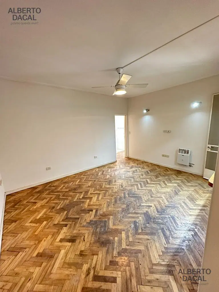 Departamento 51 Nº 664 entre 8 y 9 6to B 1
