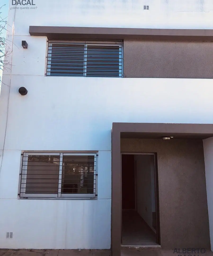 Casa - Duplex- Venta - City Bell- 2 dor. 4