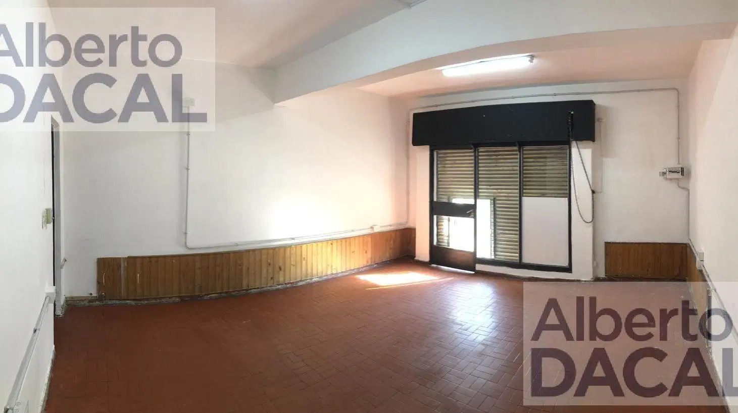 Local - Manuel B Gonnet 4