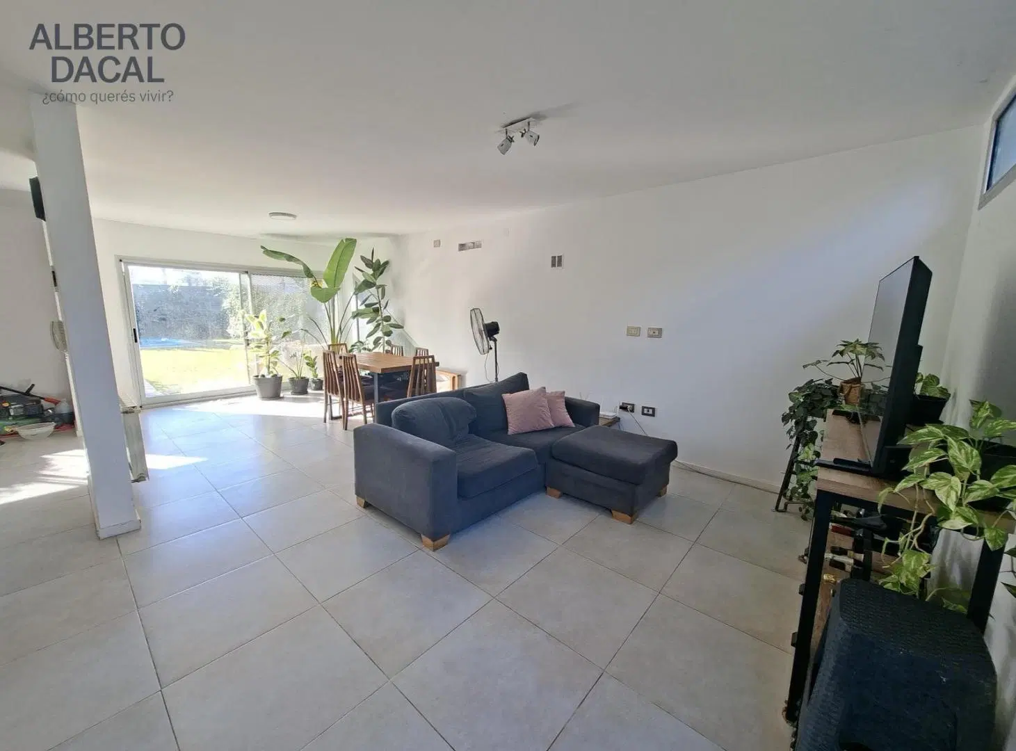 Casa DOS DORMITORIOS CON PILETA 4