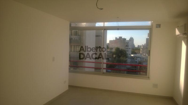 Foto de Departamento en Alquiler en 50/4 y 5 La Plata - Alberto Dacal, imagen 2