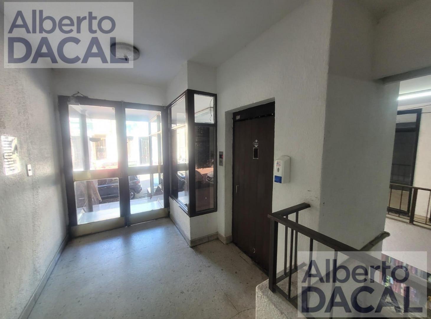Foto de Departamento 3 dormitorios, 2 baños completos pleno centro, imagen 3