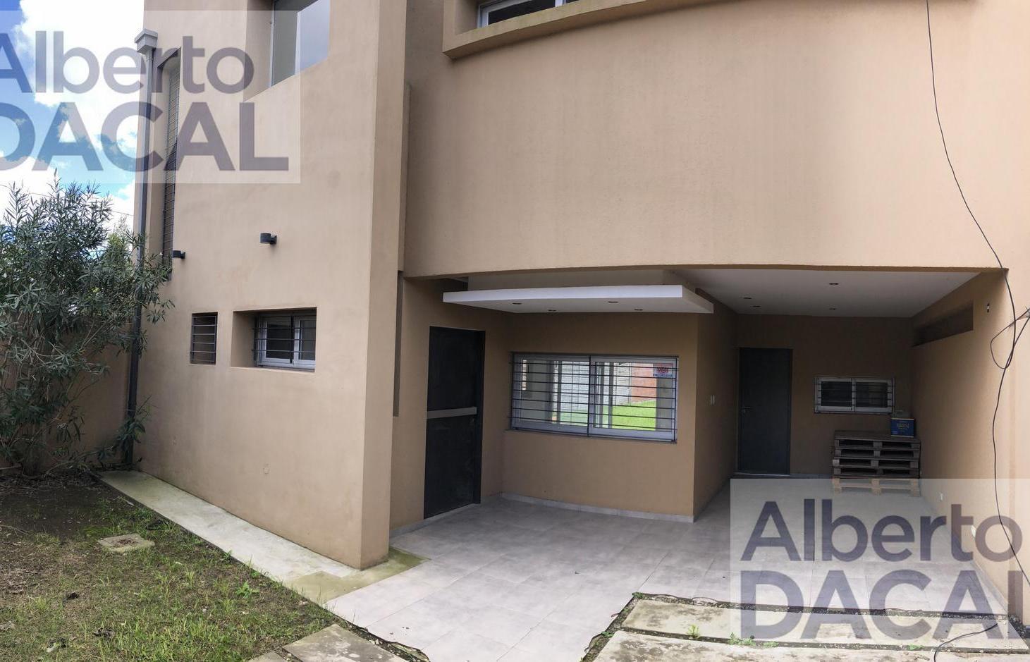 Foto de Casa -Venta - Manuel B Gonnet - 3 dormitorios apta banco, imagen 4