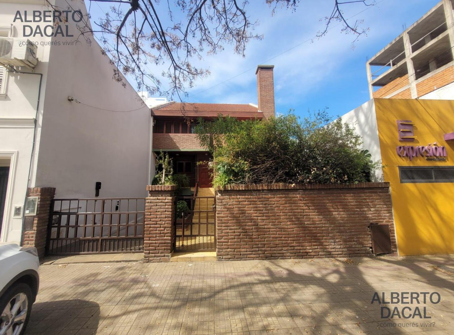 Foto de Casa de categoría en Bario Norte, 3 dormitorios (1 en suite), imagen 2