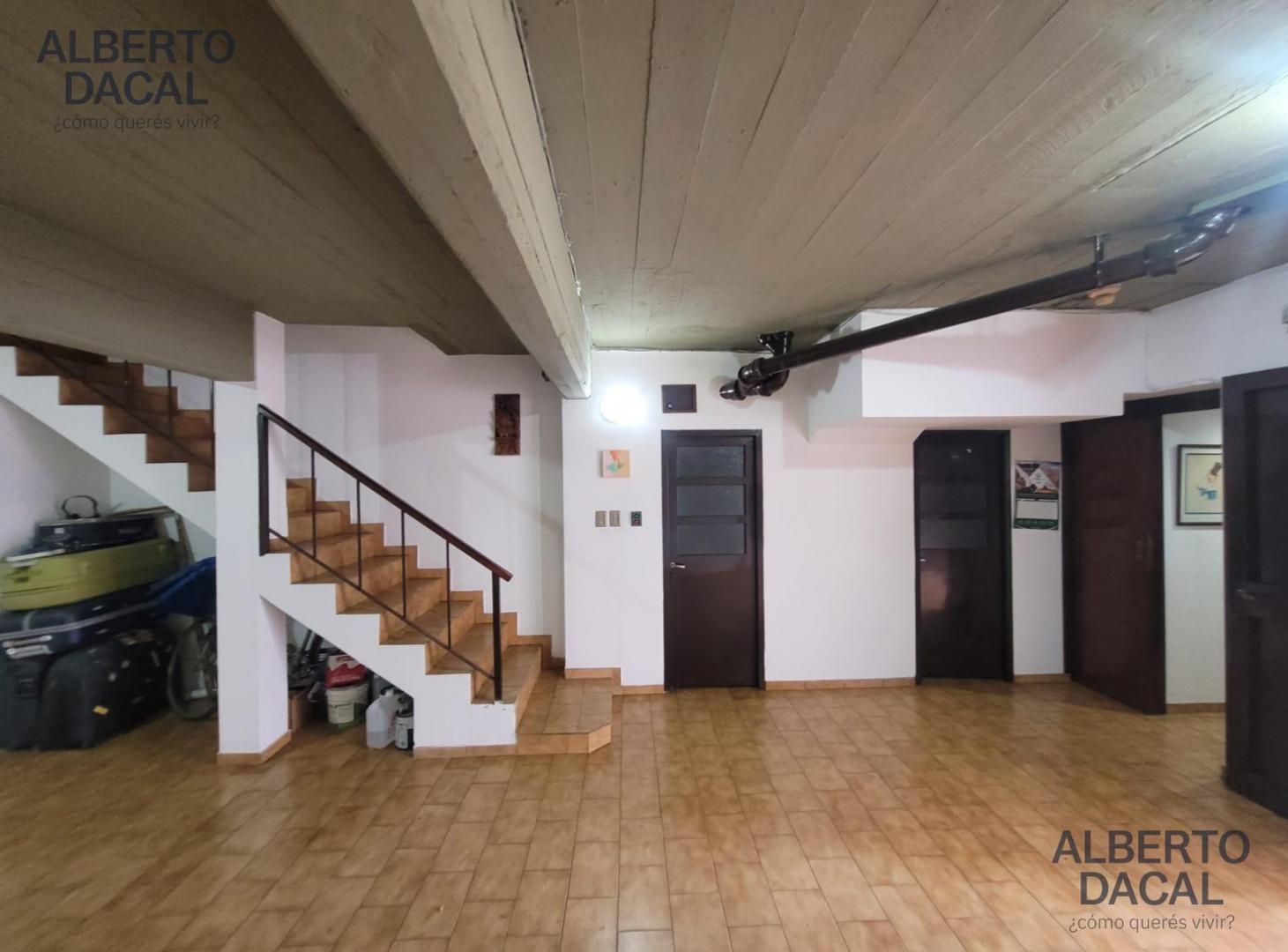 Foto de Casa de categoría en Bario Norte, 3 dormitorios (1 en suite), imagen 3